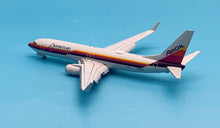 Load image into Gallery viewer, Gemini Jets 1/200 American Airlines Boeing 737-800 N917NN AirCal Heritage Livery Flaps Down
