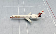 Load image into Gallery viewer, Gemini Jets 1/400 Trans World Airlines TWA Boeing 717-200 N418TW
