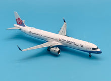 Load image into Gallery viewer, JC Wings 1/200 China Airlines Airbus A321NEO B-18102
