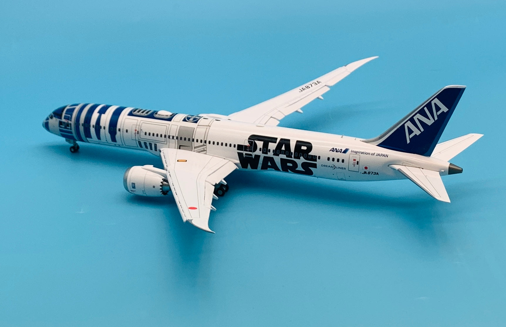 ANA(全日本空輸) -  ANA全日空 787-9 R2-D2 JA873A 1/200 ANA全日空 787-9 R2-D2 JA873A 1/200
