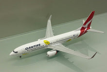 Load image into Gallery viewer, JC Wings 1/200 Qantas Airways Boeing 737-800 ZK-ZQF wallabies
