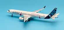Load image into Gallery viewer, JC Wings 1/200 Airbus Industrie A321neoLR House Colour D-AVZO
