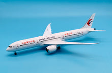 Load image into Gallery viewer, JC Wings 1/200 China Eastern Boeing 787-9 B-206K
