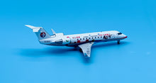 Load image into Gallery viewer, JC Wings 1/200 China Eastern Airlines Bombardier CRJ-200ER B-3013
