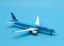 Load image into Gallery viewer, JC Wings 1/200 Korean Air Bombardier CS300 HL8313

