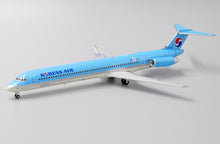 Load image into Gallery viewer, JC Wings 1/200 Korean Air McDonnell Douglas MD-82 HL7283
