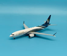 Load image into Gallery viewer, JC Wings 1/200 Oman Air Boeing 737-8 MAX A4O-MB
