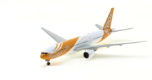 Load image into Gallery viewer, JC Wings 1/200 Fly Scoot Boeing 777-200ER 9V-OTD
