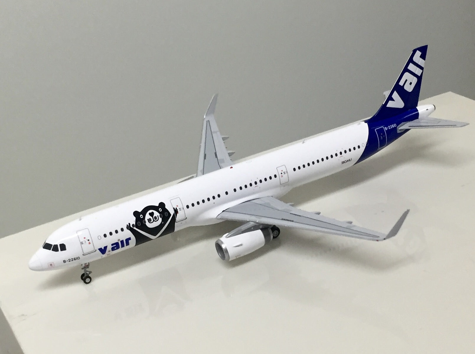 JC Wings 1/200 V Air Taiwan Airbus A321 B-22610 LH2026