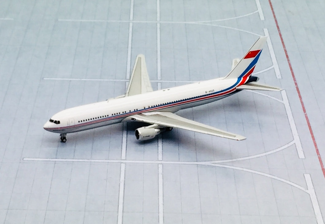 JC Wings 1/400 China Air Force Boeing 767-300ER B-4025