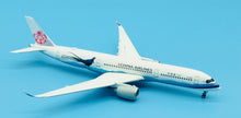 Load image into Gallery viewer, JC Wings 1/400 China Airlines A350-900 B-18901 Syrmaticus Mikado Flaps Down
