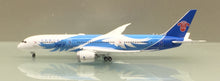 Load image into Gallery viewer, JC Wings 1/400 China Southern Boeing 787-9 B-1242 Flaps Down
