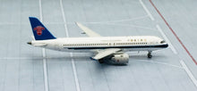 Load image into Gallery viewer, JC Wings 1/400 China Southern Comac C919
