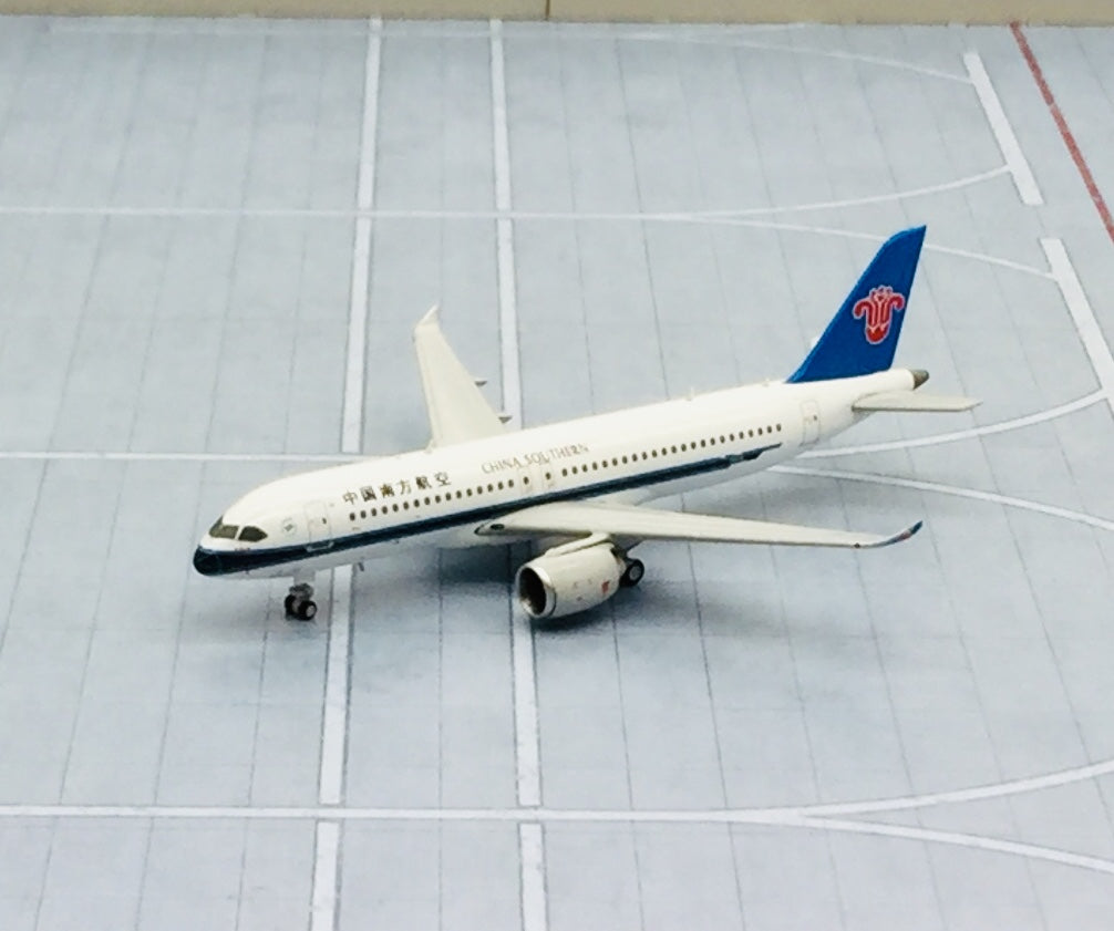 JC Wings 1/400 China Southern Comac C919