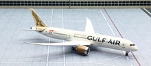 Load image into Gallery viewer, JC Wings 1/400 Gulf Air Boeing 787-9 A9C-FA Flaps Down
