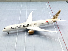 Load image into Gallery viewer, JC Wings 1/400 Gulf Air Boeing 787-9 A9C-FA Flaps Down
