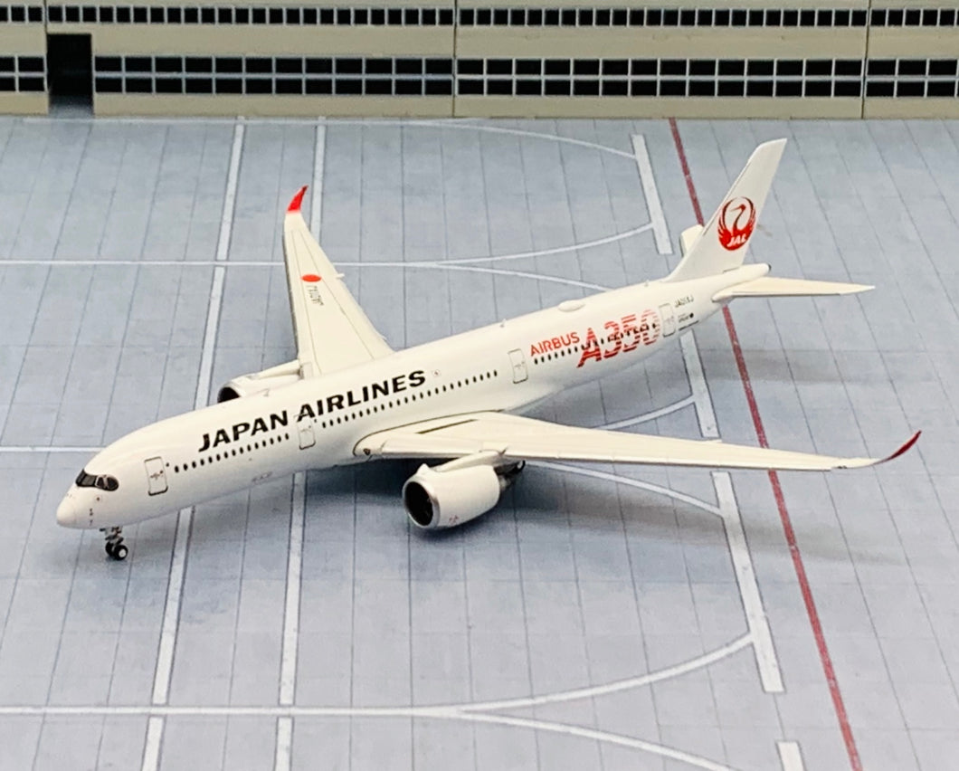 JC Wings 1/400 JAL Japan Airlines Airbus A350-900 JA01XJ flaps down