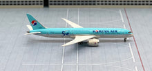 Load image into Gallery viewer, JC Wings 1/400 Korean Air Boeing 787-9 Beyond 50 Years of Excellence HL8081
