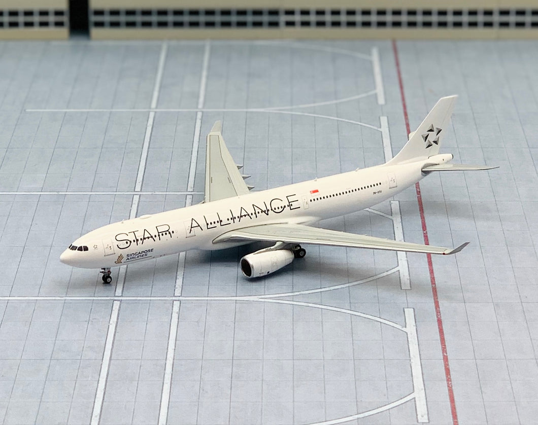 JC Wings 1/400 Singapore Airlines Airbus A330-300 Star Alliance 9V-STU