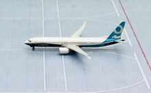Load image into Gallery viewer, JC Wings 1/400 Boeing 737-9 MAX House Colour N7379E
