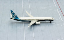 Load image into Gallery viewer, JC Wings 1/400 Boeing 737-9 MAX House Colour N7379E
