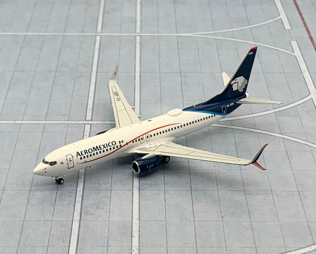 NG model 1/400 Aeromexico Boeing 737-800 w/ scimitar XA-AMV 58090