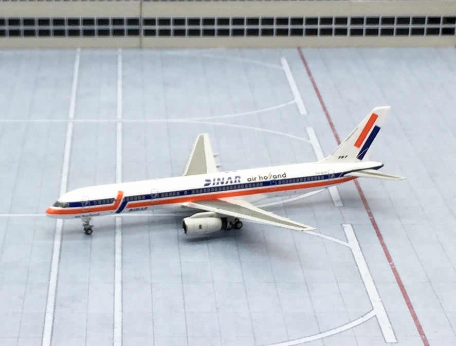NG models 1/400 Air Holland Boeing 757-200 SINAR PH-AHE 53096