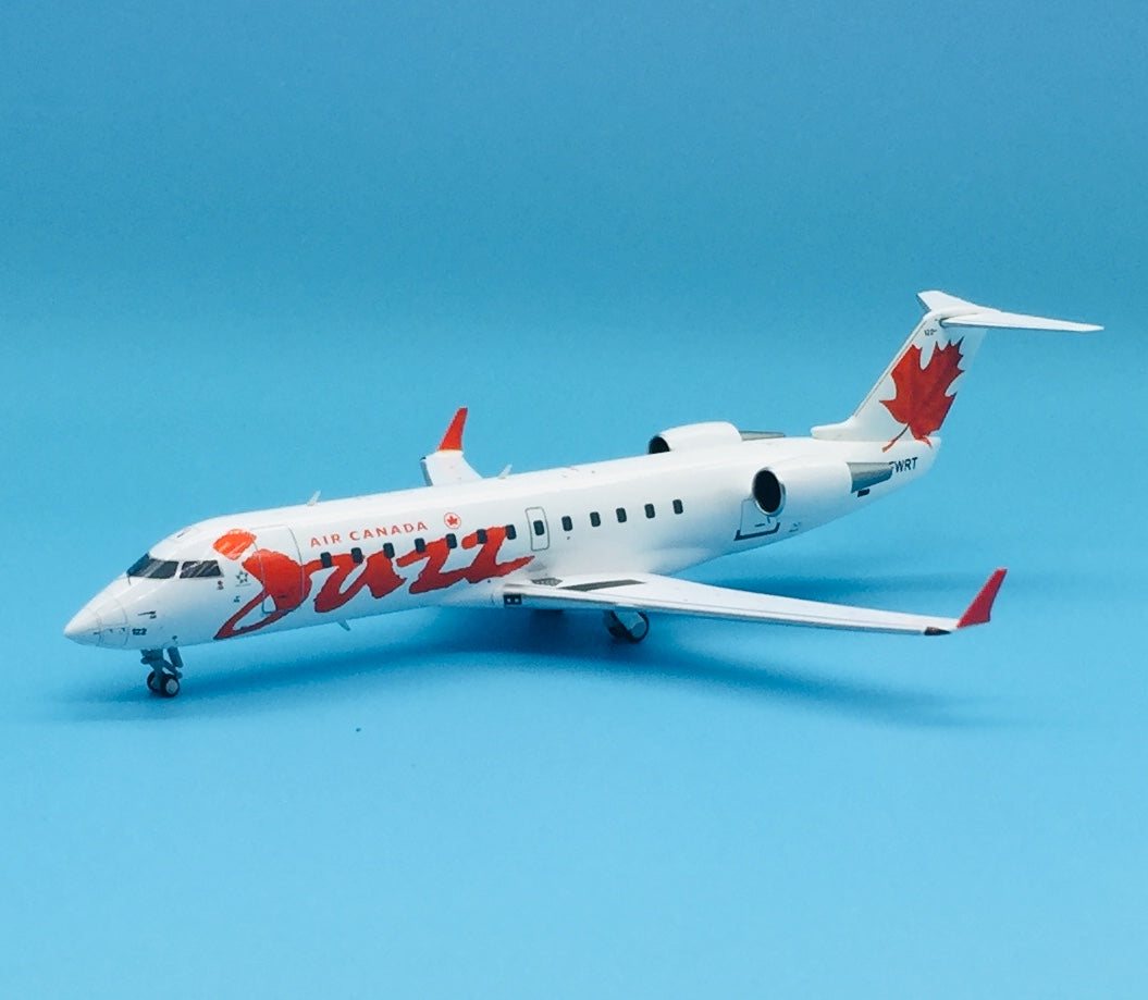 NG model 1/200 Air Canada Jazz Bombardier CRJ-200LR C-FWRT Red