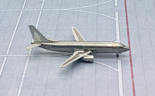 Load image into Gallery viewer, JC Wings 1/400 Boeing 737-300 blank polished BK2012
