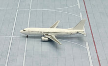 Load image into Gallery viewer, JC Wings 1/400 Boeing 737-300 blank white BK2011
