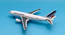 Load image into Gallery viewer, JC Wings 1/200 Air France Airbus A310-300 F-GEMN
