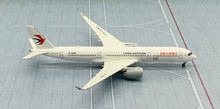 Load image into Gallery viewer, JC Wings 1/400 China Eastern Airbus A350-900 XWB B-323H &quot;1st A350 delivered from China&quot;
