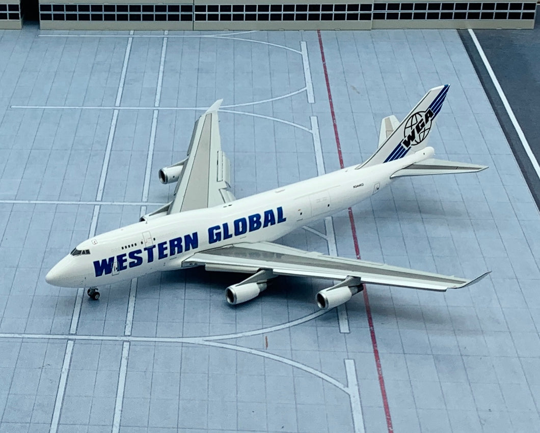 Gemini Jets 1/400 Western Global Airlines Boeing 747-400(BCF) N344KD flaps down
