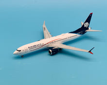 Load image into Gallery viewer, Gemini Jets 1/200 Aeromexico Boeing 737 MAX 9 XA-MAZ
