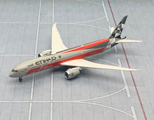 Load image into Gallery viewer, NG models 1/400 Etihad Airways Boeing 787-9 Formula 1 2020 A6-BLV 55062
