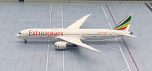 Load image into Gallery viewer, NG models 1/400 Ethiopian Airlines Boeing 787-9 ET-AUP 55063 &quot;London&quot;
