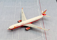 Load image into Gallery viewer, JC Wings 1/400 Lucky Air Airbus A330-300 B-1059
