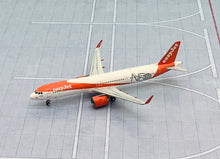 Load image into Gallery viewer, JC Wings 1/400 EasyJet Airbus A321NEO G-UZMA
