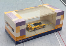 Load image into Gallery viewer, JC Wings 1/200 Lufthansa Towbarless Tractor GSE2AST106
