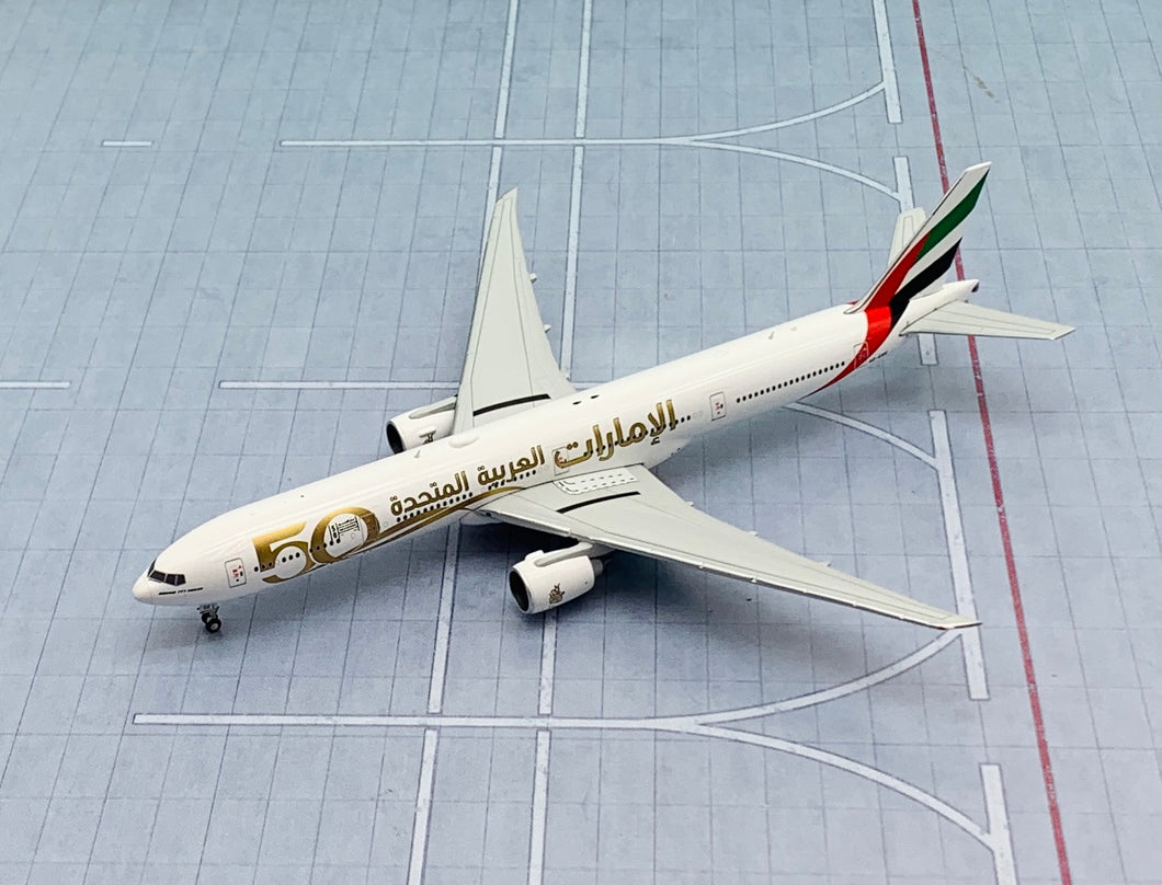 Gemini Jets 1/400 Emirates Boeing 777-300ER A6-EGE UAE 50th Anniversary