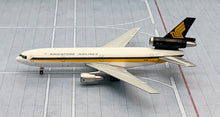 Load image into Gallery viewer, JC Wings 1/400 Singapore Airlines Douglas DC-10-30 9V-SDC

