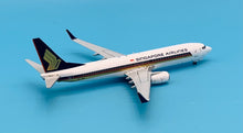 Load image into Gallery viewer, JC Wings 1/200 Singapore Airlines Boeing 737-800 9V-MGA
