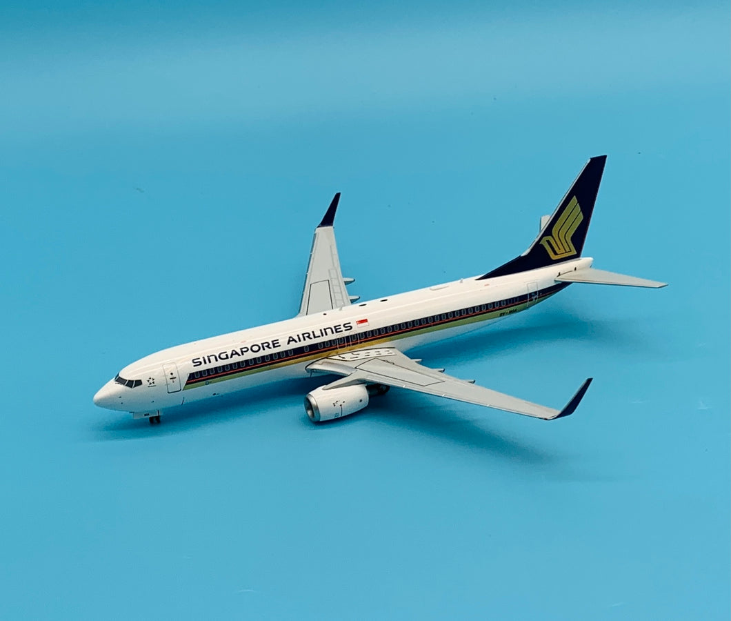 JC Wings 1/200 Singapore Airlines Boeing 737-800 9V-MGA