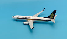 Load image into Gallery viewer, JC Wings 1/200 Singapore Airlines Boeing 737-800 9V-MGA
