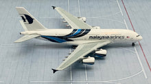 Load image into Gallery viewer, JC Wings 1/400 Malaysia Airlines Airbus A380 9M-MNE

