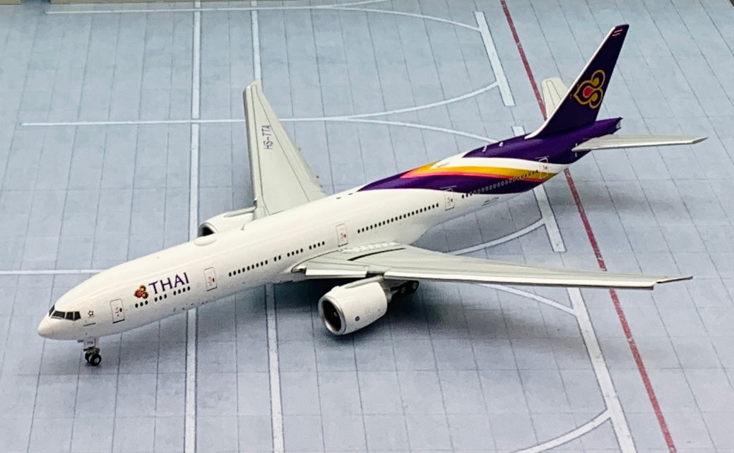 JC Wings 1/400 Thai International Airways Boeing 777-300ER HS-TTA Flaps Down