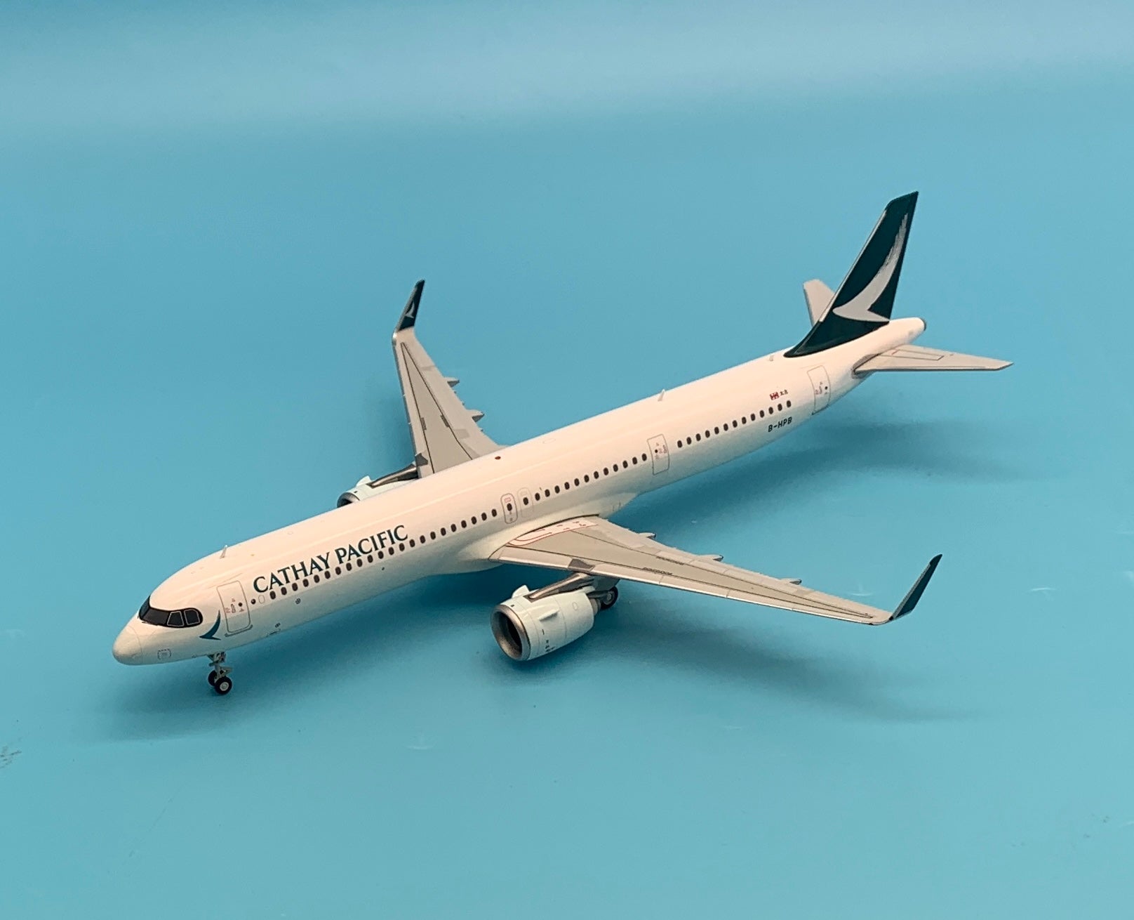 JC Wings 1/200 Cathay Pacific Airbus A321NEO B-HPB – First Class