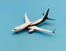 Load image into Gallery viewer, JC Wings 1/200 Boeing Company 737-700(BBJ) House Colour N839BA
