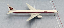 Load image into Gallery viewer, JC Wings 1/400 Thai International Airways Boeing 777-300 Old Livery HS-TKE flaps down

