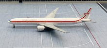 Load image into Gallery viewer, JC Wings 1/400 Garuda Indonesia Boeing 777-300(ER) &quot;Republik Indonesia&quot; PK-GIG flaps down
